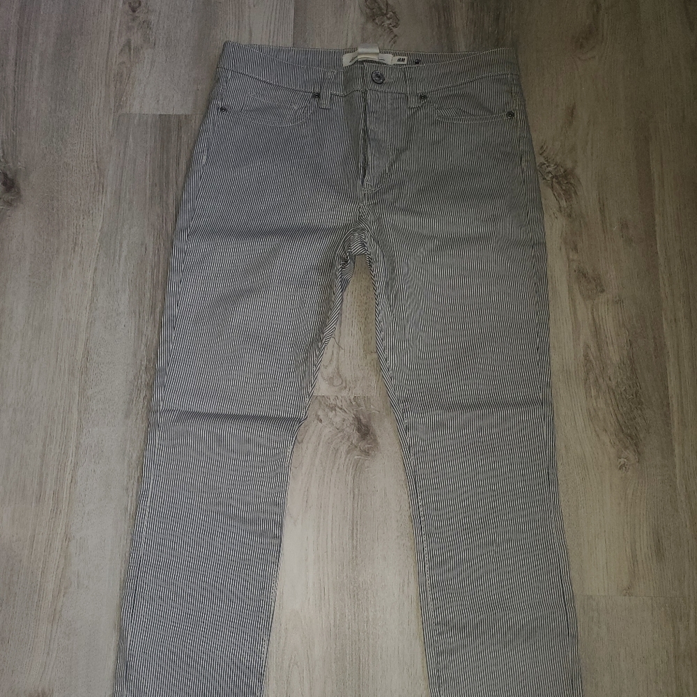 H&M Blue and White striped pants size 8